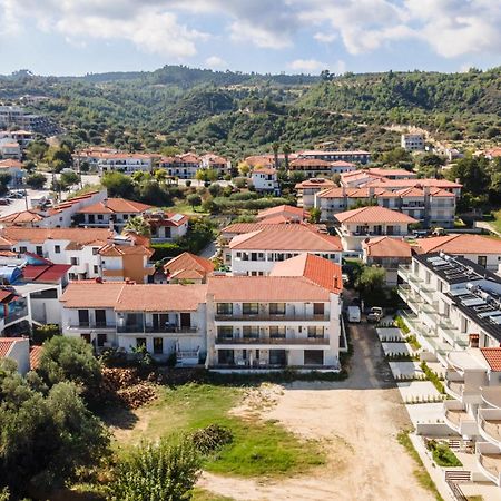 Amalthia Luxury Suites Полихроно Екстериор снимка