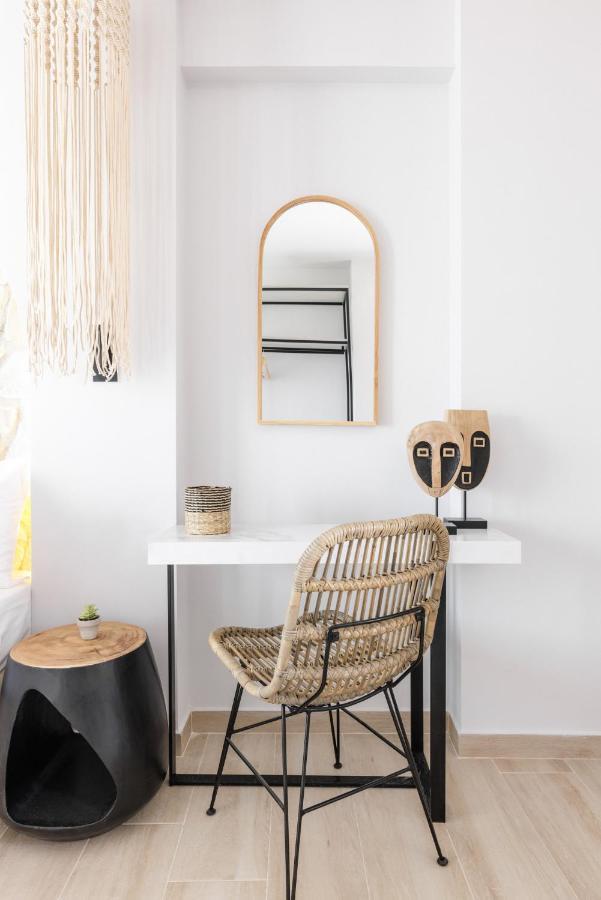 Amalthia Luxury Suites Полихроно Екстериор снимка