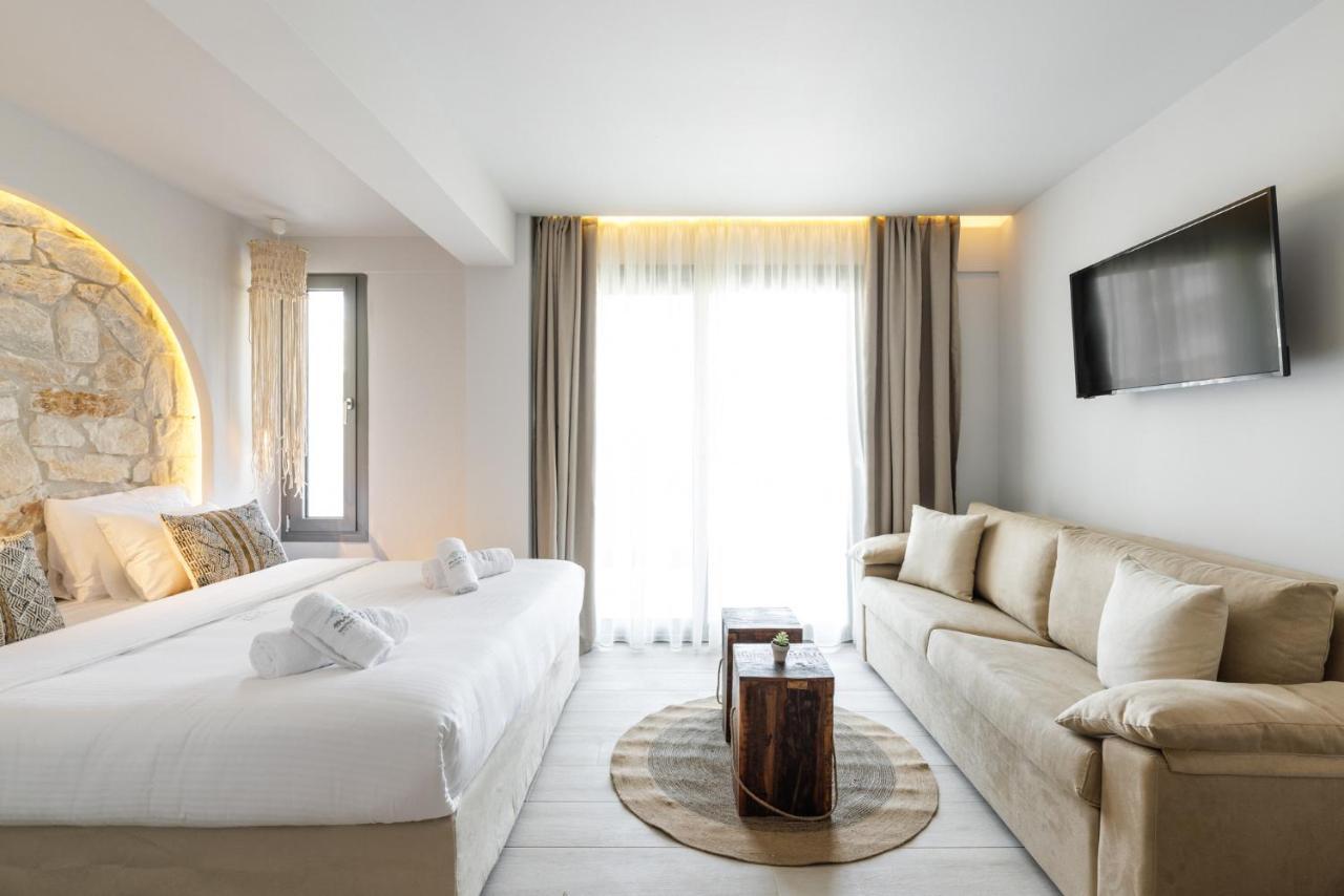Amalthia Luxury Suites Полихроно Екстериор снимка
