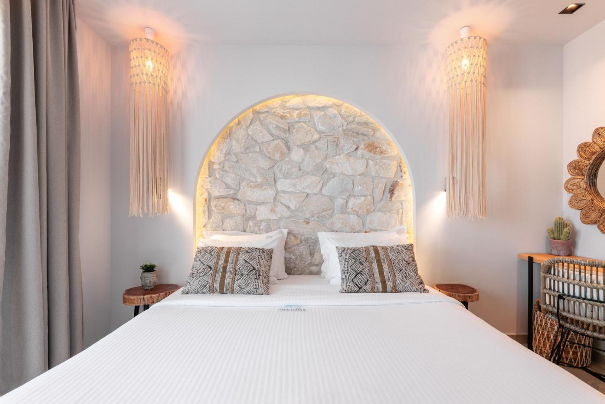 Amalthia Luxury Suites Полихроно Екстериор снимка